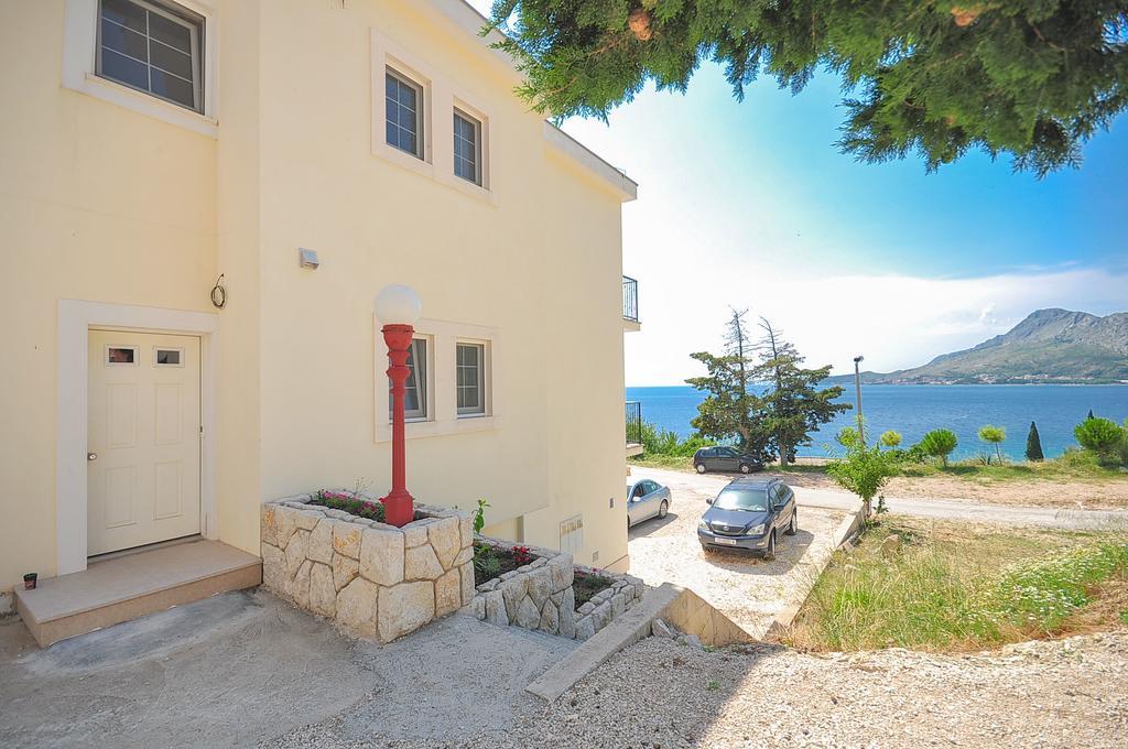 Apartment Iva Omiš Exterior foto